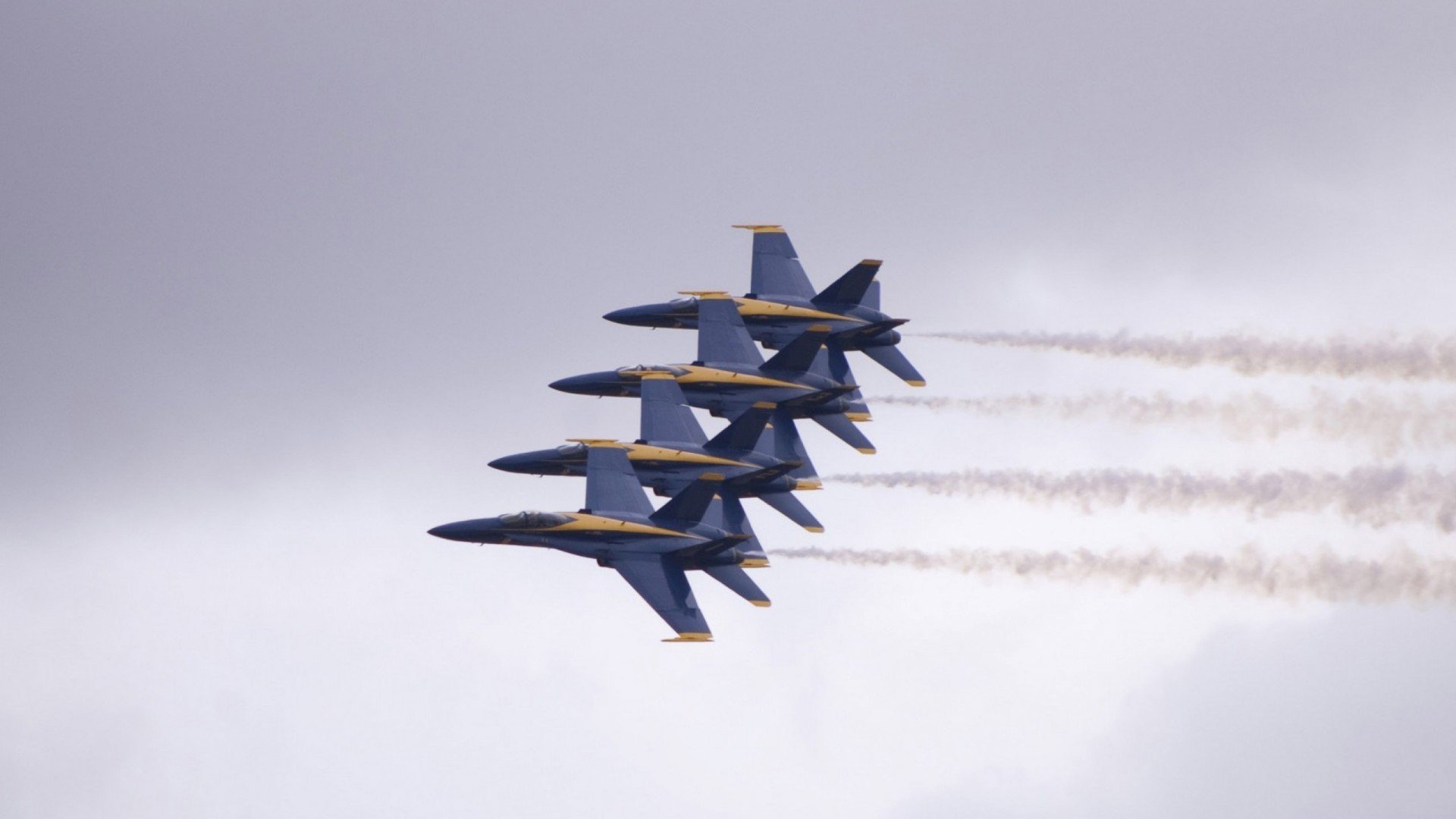 爱游戏电竞竞猜-欧洲杯变阵奇招：策略调整引发场上高潮！，欧洲杯 突发